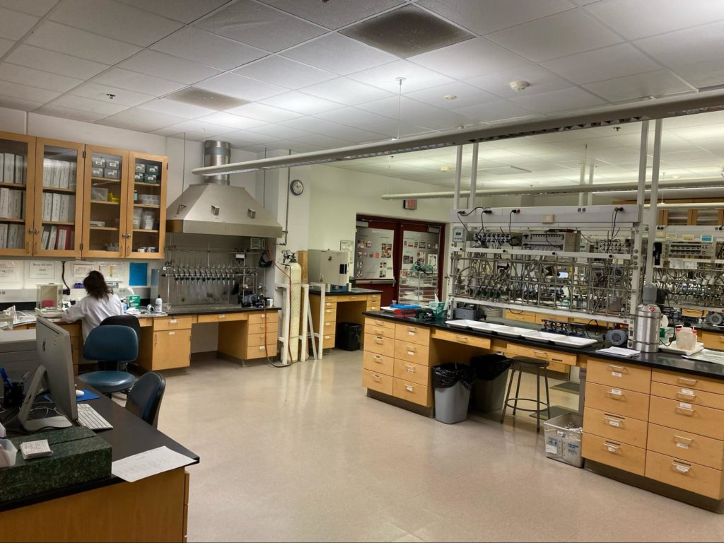 wide view of KCCAMS laboratory